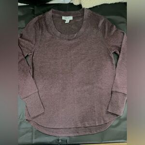 Nine West woman’s size med burgundy long sleeve top very soft great layering